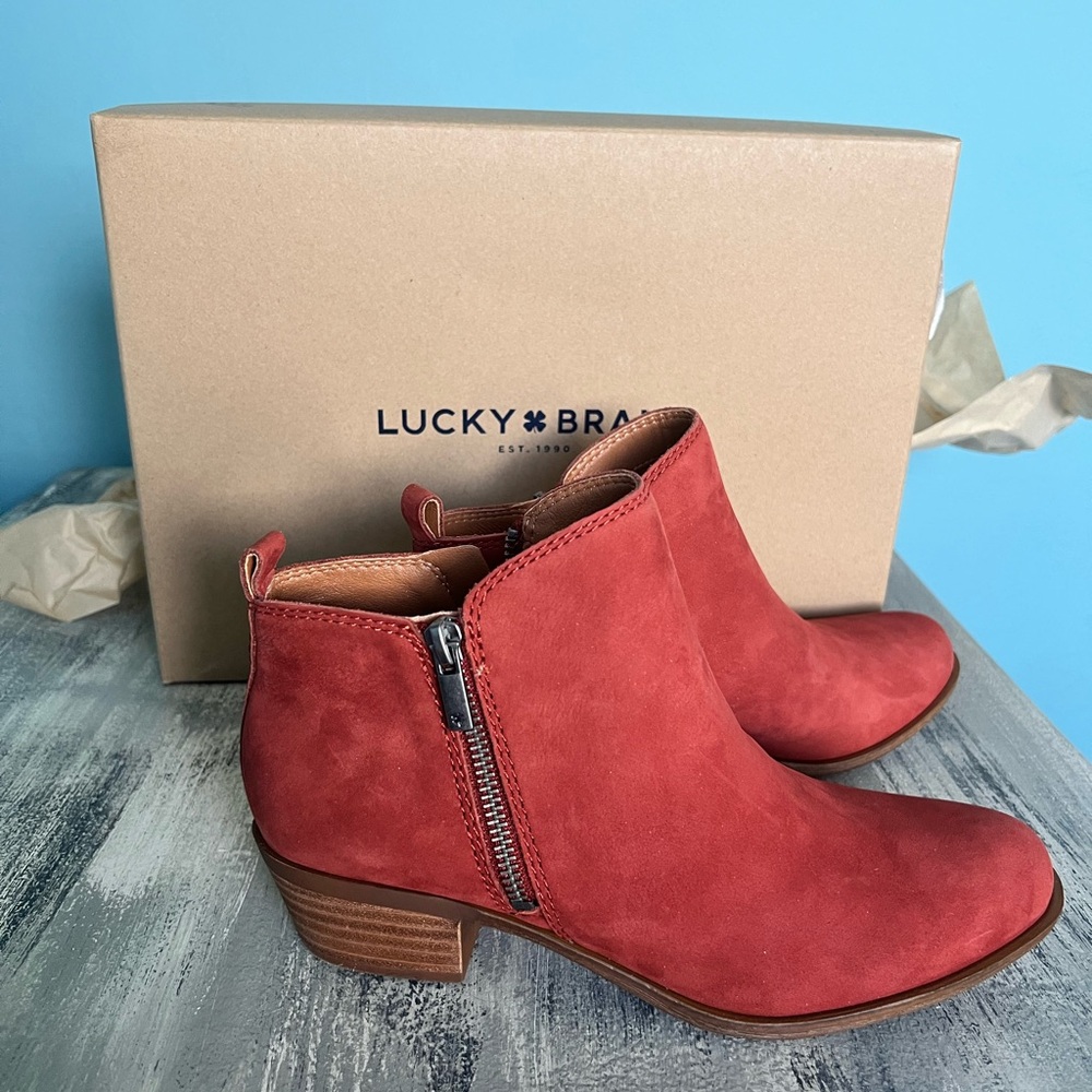 NEW IN BOX Lucky Brand Women's Burgundy Basel Bootie Ankle Booties, Size 7.5M - Picture 2 of 16